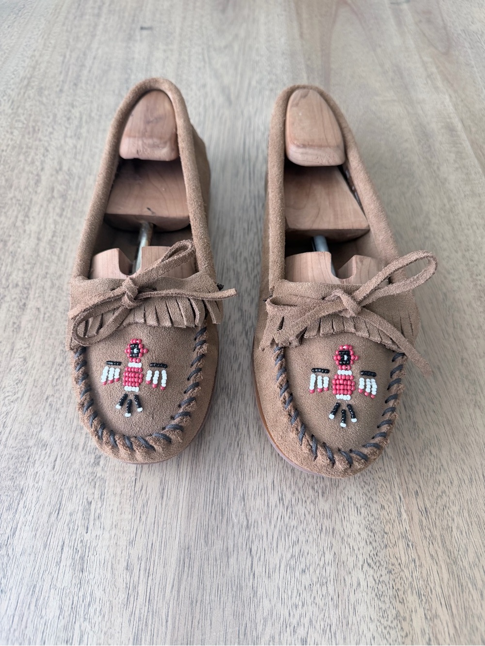 Minnetonka Thunderbird Animikii Beaded Moccasins Brown Suede Leather Size 9